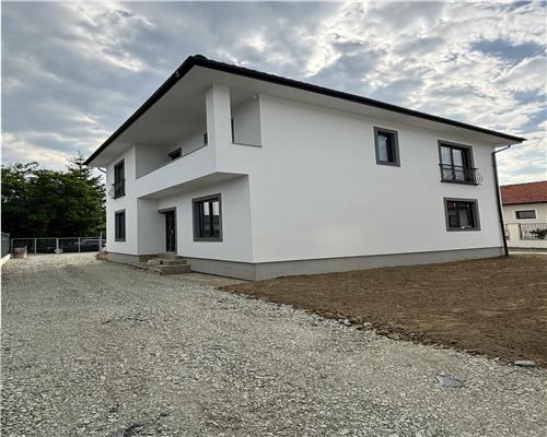 Casa P+E, Unirea